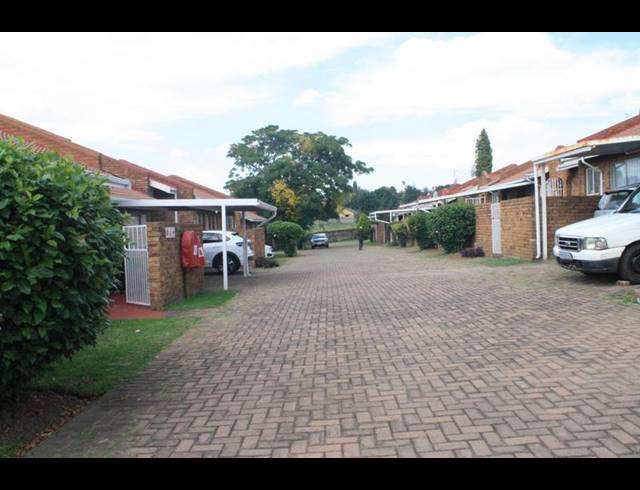 2 BEDROOM TOWNHOUSE FOR SALE IN NORKEM PARK